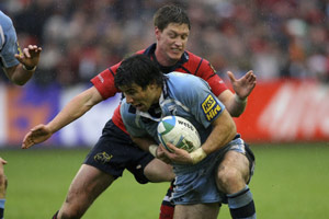 Dai Young s'est montré déçu de la défaite de ses Cardiff Blues 22-12 contre le Munster mais estime que rien n'est fini et que le retour à Limerick sera intéressant... - 10/12/2006 17:22 Dai Young s'est montré déçu de la défaite de ses Cardiff Blues 22-12 contre le Munster mais estime que rien n'est fini et que le retour à Limerick sera intéressant... - 10/12/2006 17:22