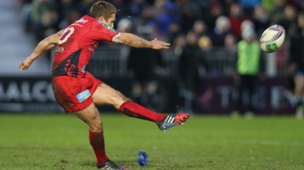 Le tenant du titre est allée chercher une victoire sérieuse sur la pelouse de Glasgow (15-8) grâce à la botte de Wilkinson et une grosse défense. Elle lui permettra de recevoir son quart de final début avril. - 18/01/2014 18:10