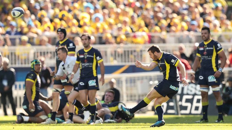 Two second half drop goals from man of the match Camille Lopez steered ASM Clermont Auvergne past Leinster and into a third Champions Cup final after a fantastic semi-final in Lyon. - 23/04/2017 17:27