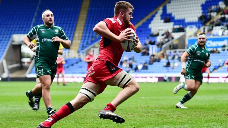 Edinburgh ran in five tries - including two in the first half by Junior Rasolea - to see off London Irish comfortably at the Madejski Stadium in the Pool 4 opener. - 14/10/2017 20:53