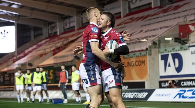 Two from two for superb Scarlets